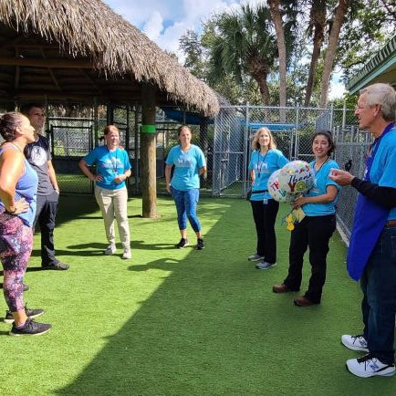 Volunteers at Palm Beach County Animal Care and Control 