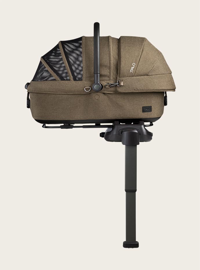 Tavo Maeve Pet Protection Carrier with Base