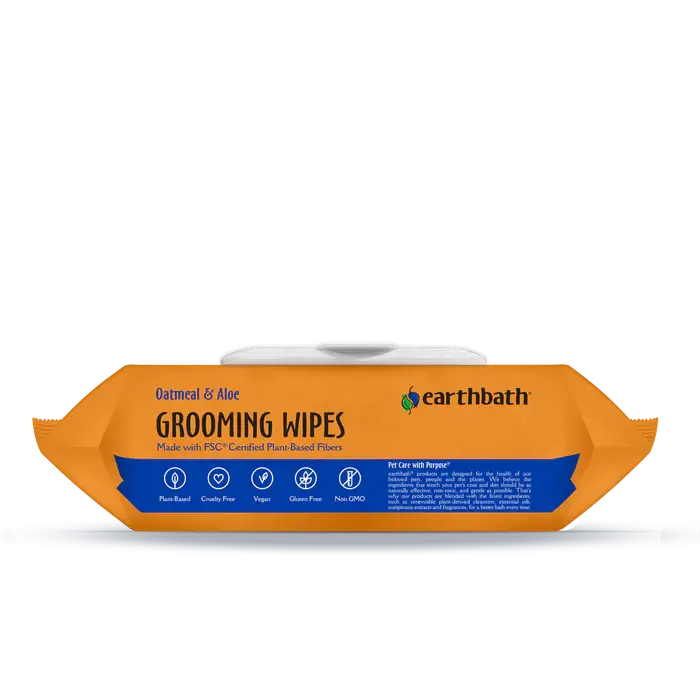 Earthbath Oatmeal & Aloe grooming wipes lid, made with FSC-certified plant-based fibers, vegan and cruelty-free. Sold at Jake's Pet Supply Boca Raton Lake Worth