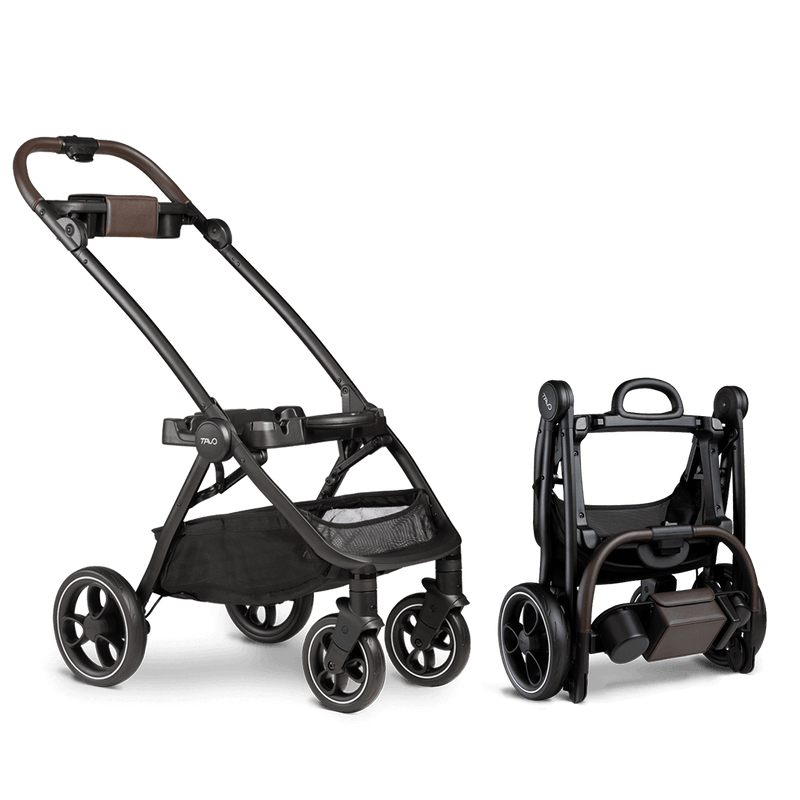 Tavo Maeve pet carrier and Roscoe Stroller