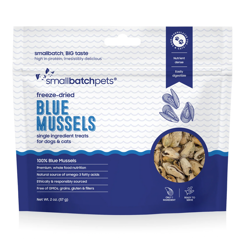 Smallbatch Pets freeze-dried blue mussels single-ingredient treats for dogs and cats, 2 oz bag, 100% blue mussels. Sold at Jake's Pet Supply Boca Raton Lake Worth