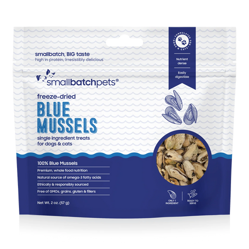 Smallbatch Pets freeze-dried blue mussels single-ingredient treats for dogs and cats, 2 oz bag, 100% blue mussels. Sold at Jake's Pet Supply Boca Raton Lake Worth